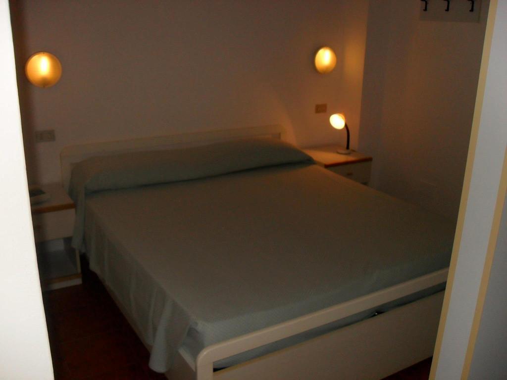 Casa Del Golfo Aparthotel Lacona Rum bild