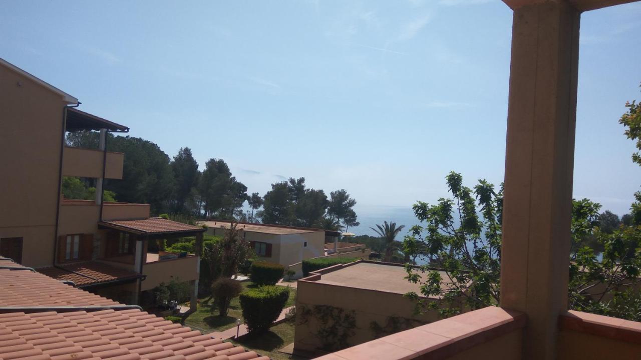 Casa Del Golfo Aparthotel Lacona Exteriör bild