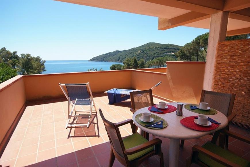 Casa Del Golfo Aparthotel Lacona Exteriör bild