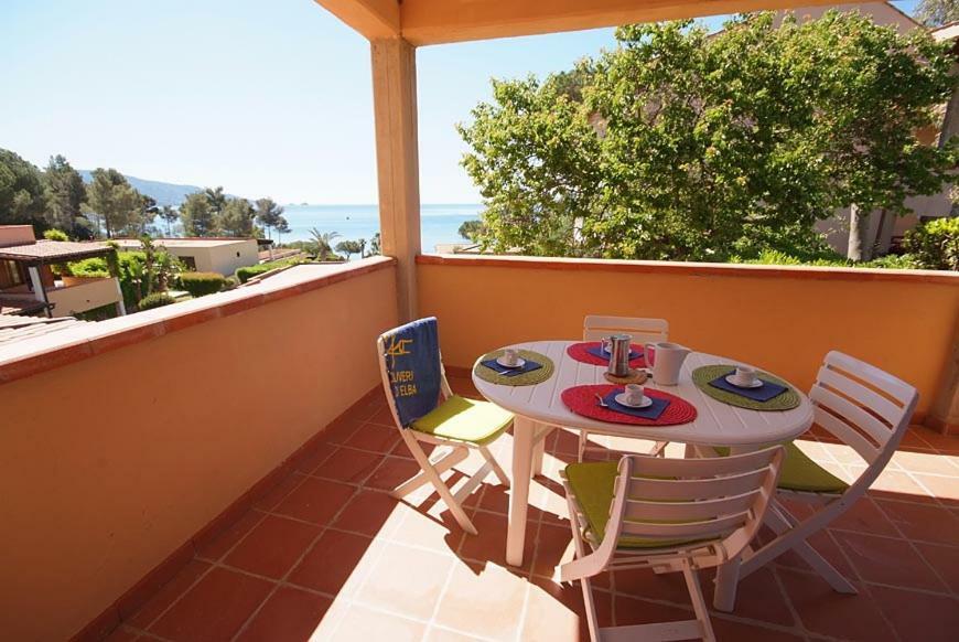 Casa Del Golfo Aparthotel Lacona Exteriör bild